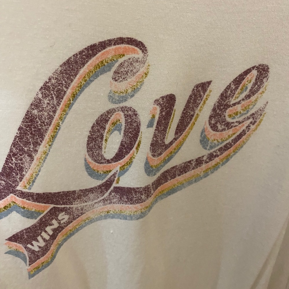 Love Glam Girl Graphic Tee Love Wins Size M 10/12 - Picture 6 of 7